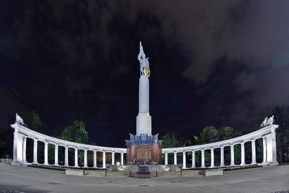 put_k_pobede13-aprelya-1945-goda-sovetskimi-vojskami-byla.jpg