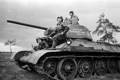 legendarnyj-t-34-tank-pobedylegendarnaya-tridcatchetverka.jpg