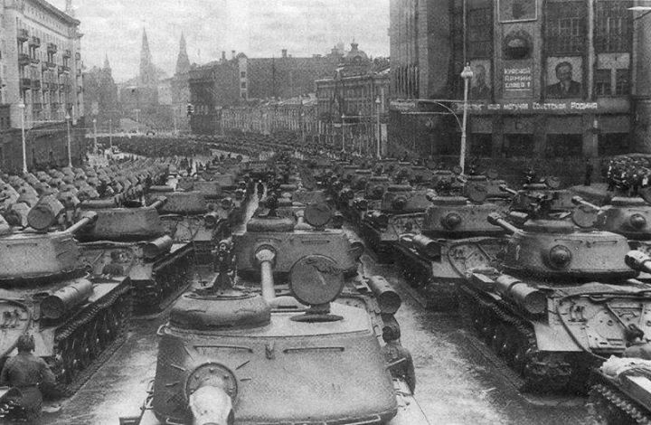 24 июня 1945 года на Красной площади в Москве состоялся парад Победы