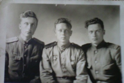 Аким-Владимир-Алексей-НАЙТИ-СОЛДАТА.jpg