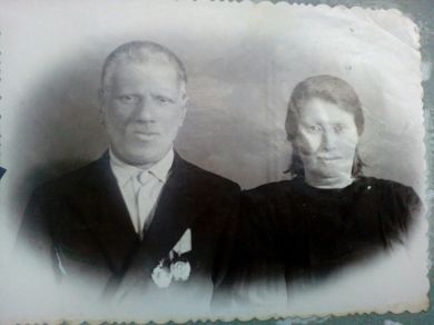 Борис-Давыдович-и-Ида-Абрамовна-НАЙТИ-СОЛДАТА.jpg