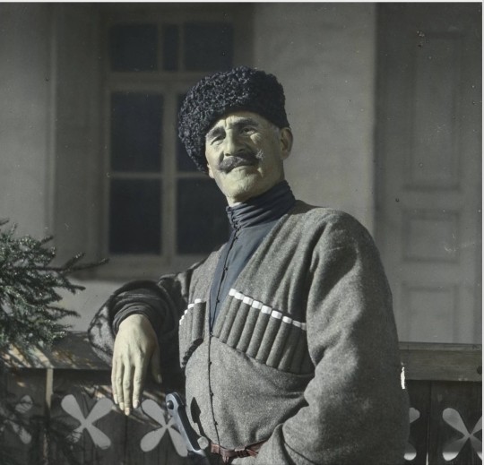 Мусахан Дадешкелиани, проводник по Сванетии. 1929 г. https://photochronograph.ru/2014/10/16/svanetiya-v-1929-godu/