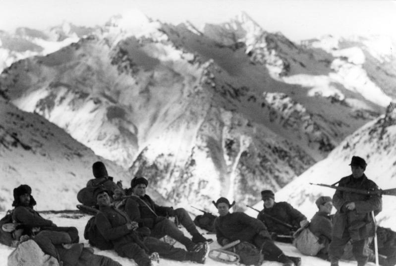 Немецкие солдаты на привале в горах Северного Кавказа. 22 декабря 1942. из википедии.