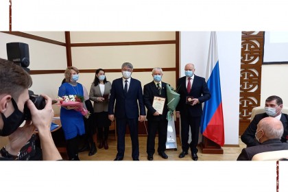 Обзор-СМИ-Награды-вручают-лучшим.jpg