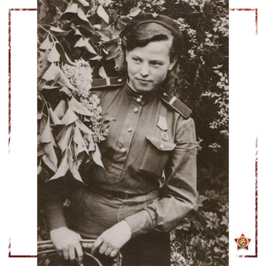 В январе 1942 года Центральный комитет комсомола обратился ...