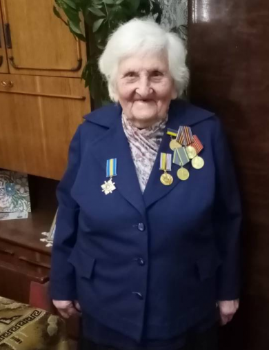 Анна-Лукинична-НАЙТИ-СОЛДАТА.jpg