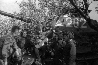 ДЕНЬ-ПОБЕДЫ-В-БЕРЛИНЕ.jpg