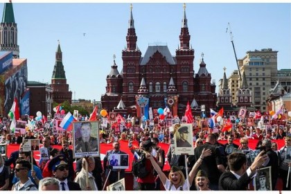 Стихотворение-Николая-Петровича-Манёнка-«Мать-на-фронт-прово.jpg
