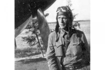 ЛЕЙТЕНАНТ-ВАСИЛЬЕВ-ИДЕТ-НА-ТАРАН.jpg