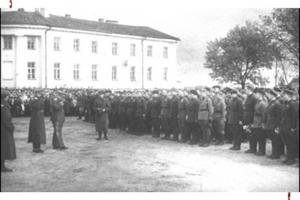 8—октября—1944-года-в-освобожденном-от-оккупантов-Петрозаво.jpg