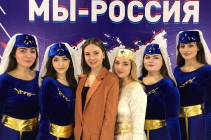 Алтайский-край-встретил-День-народного-единства-молодёжным.jpg